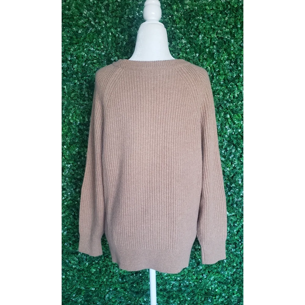 31. J.Crew Ribbed cashmere oversized crewneck sweater - Picture 5 of 6